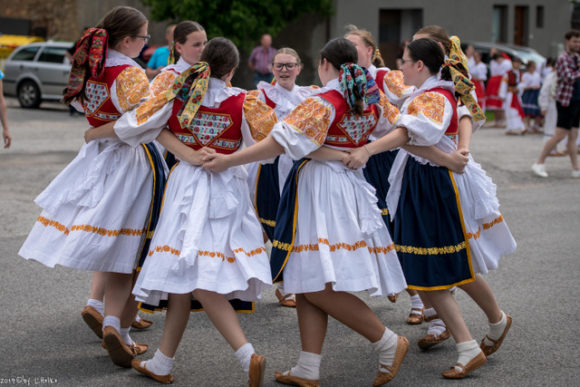 Zdola Ponického mlyna